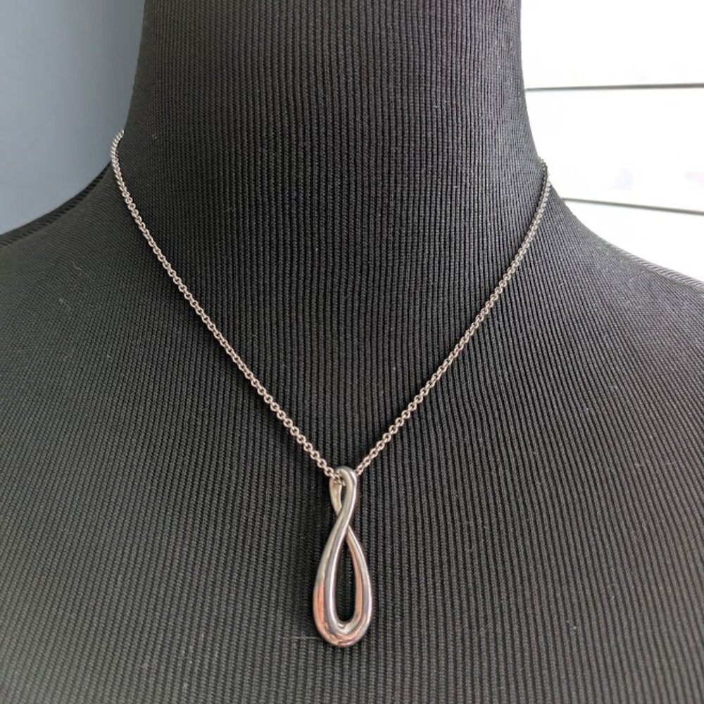 RETIRED James Avery Eternity Sliding Loop Pendant on James Avery Chain Necklace